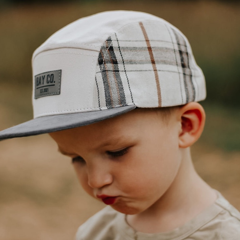 💛🦢5 FOR $10!!! 🦢💛 Bayco Plaid White and Gray Cap